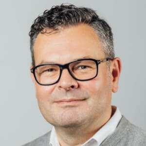 Dr. Kris  Gevaert